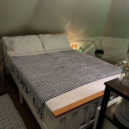 Вилла Spacious Bell Tent At Herigerbi Park Lincolnshire Грантем Экстерьер фото