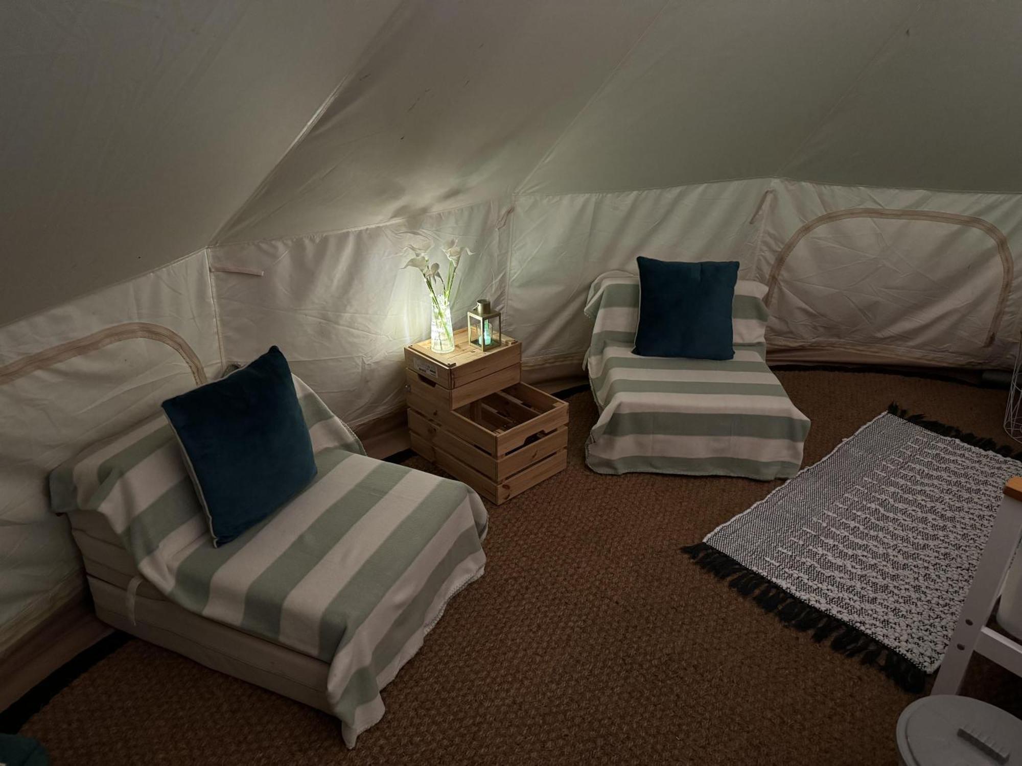 Вилла Spacious Bell Tent At Herigerbi Park Lincolnshire Грантем Экстерьер фото