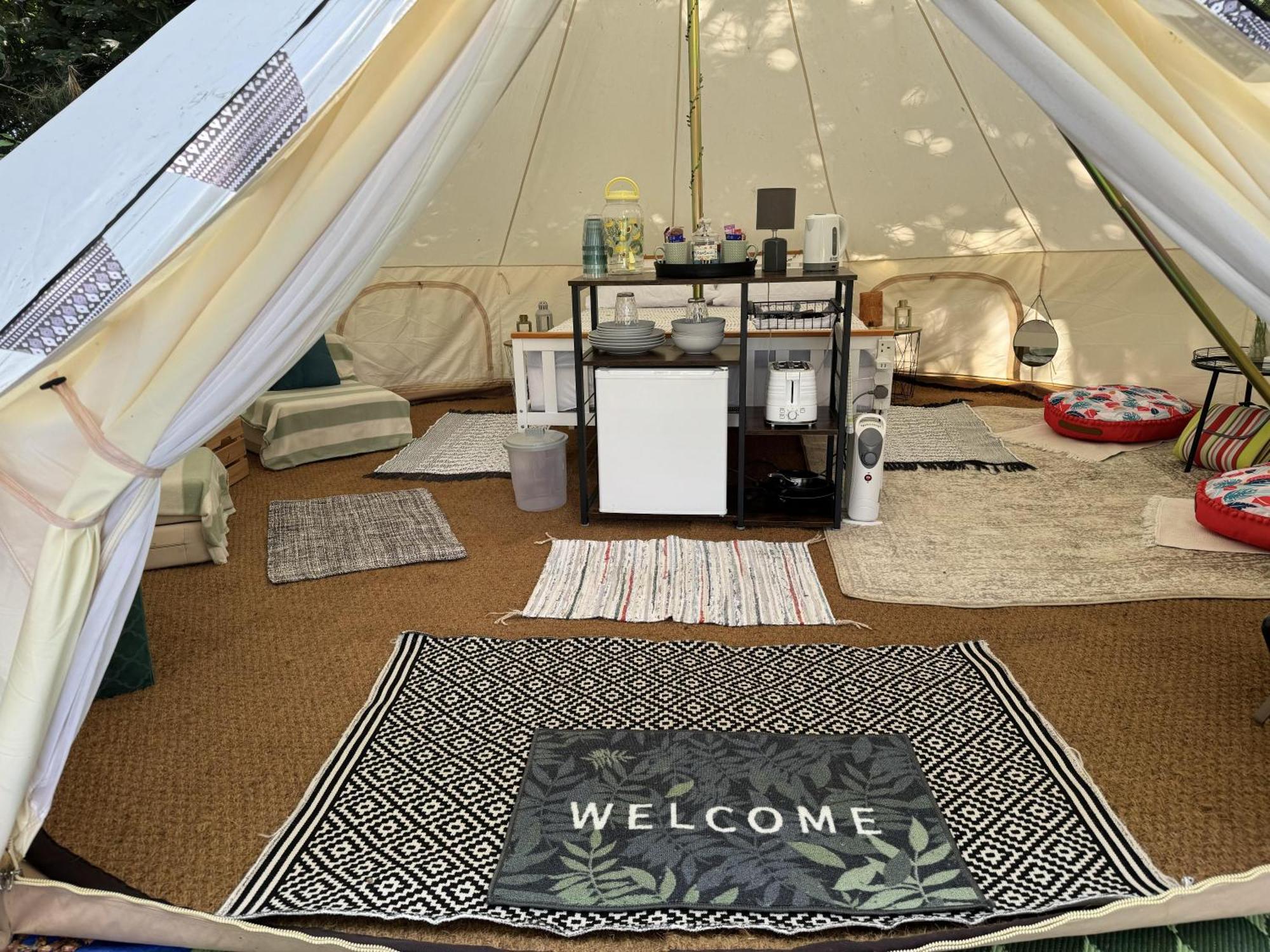 Вилла Spacious Bell Tent At Herigerbi Park Lincolnshire Грантем Экстерьер фото